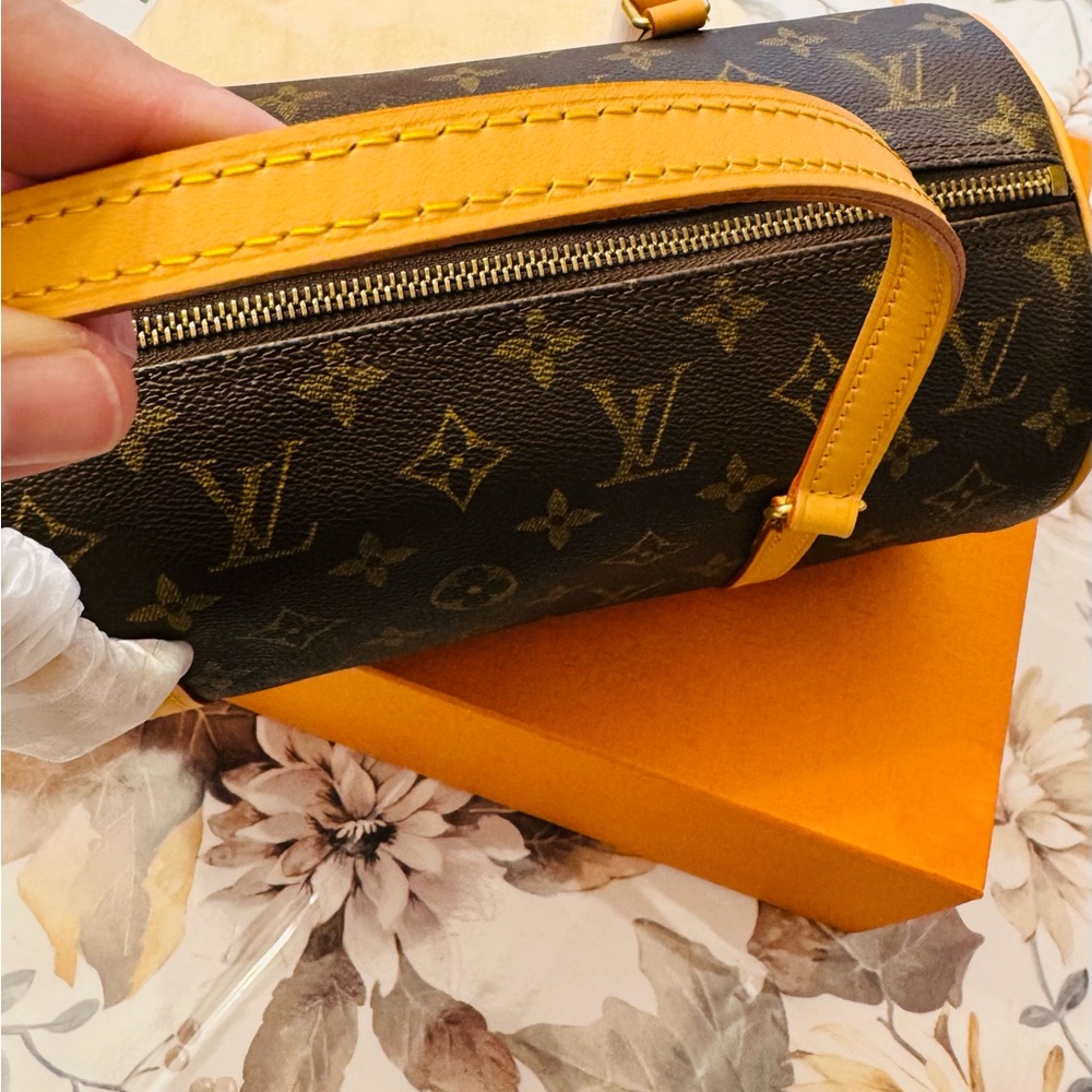 Louis Vuitton Brown and Tan Monogram Shoulder Bag - Picture 6 of 15
